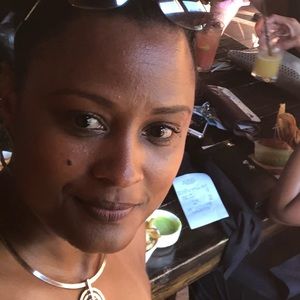 Meet your Posher, Juanita